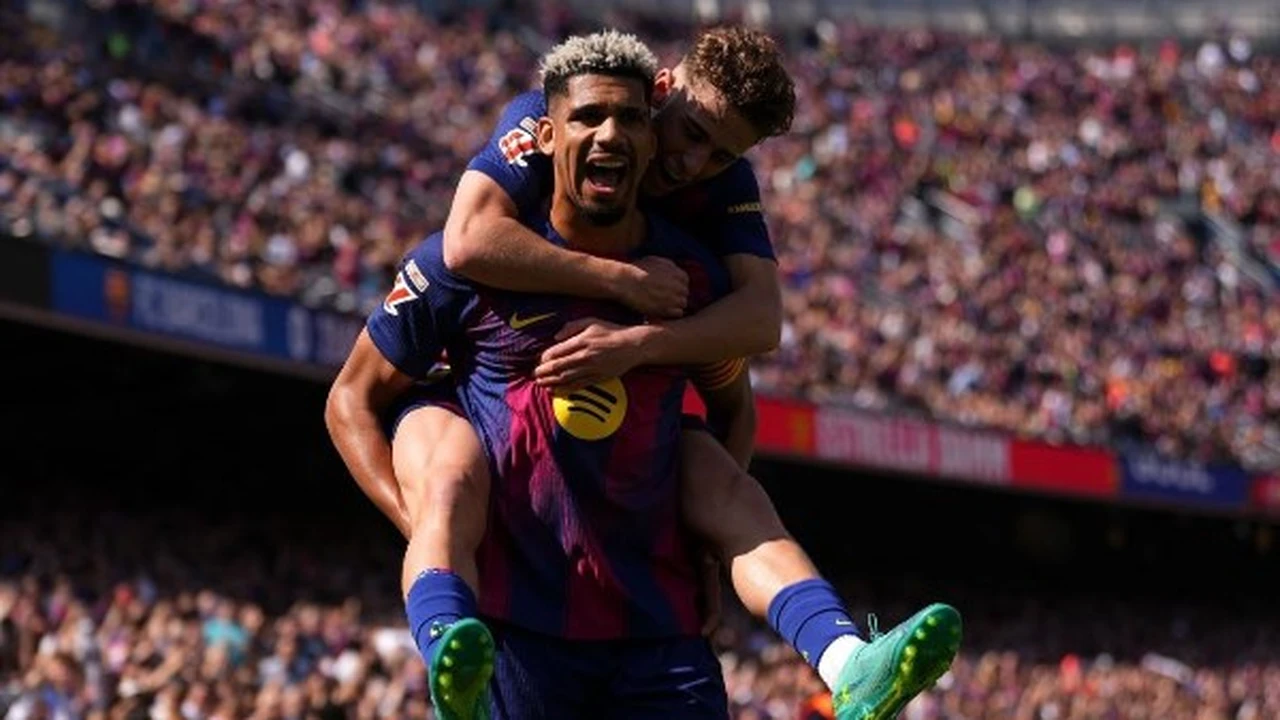 ضربة مزدوجة لبرشلونة قبل موقعة الأبطال.. إصابة أراوخو وبيرنال تُربك حسابات فليك